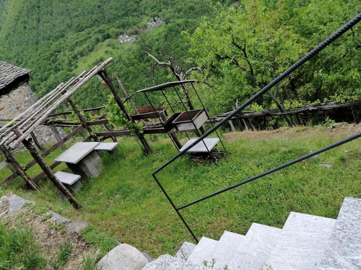 Casa Vacanze La Carbunera Villa Domodossola Dış mekan fotoğraf
