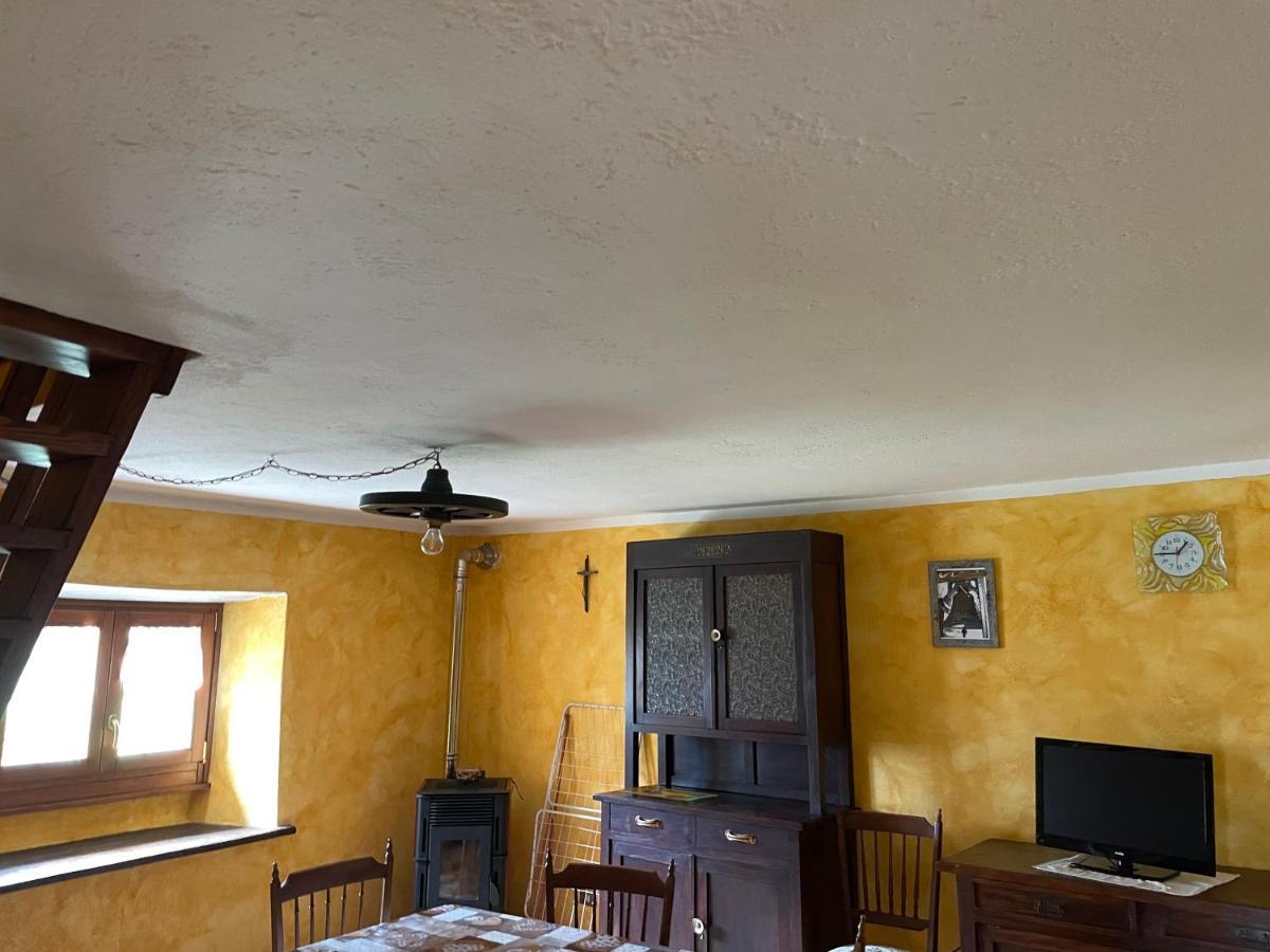Casa Vacanze La Carbunera Villa Domodossola Dış mekan fotoğraf