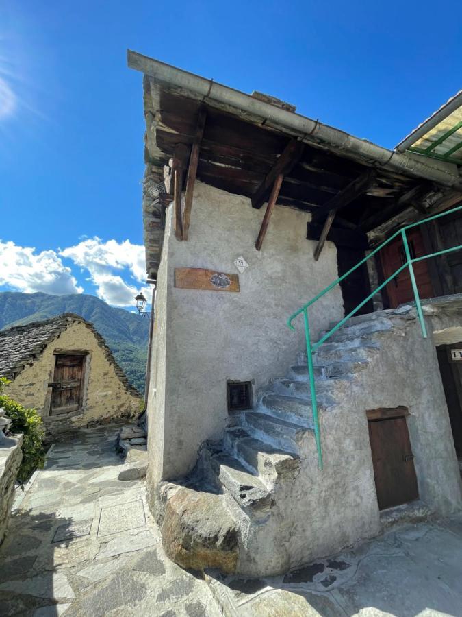 Casa Vacanze La Carbunera Villa Domodossola Dış mekan fotoğraf